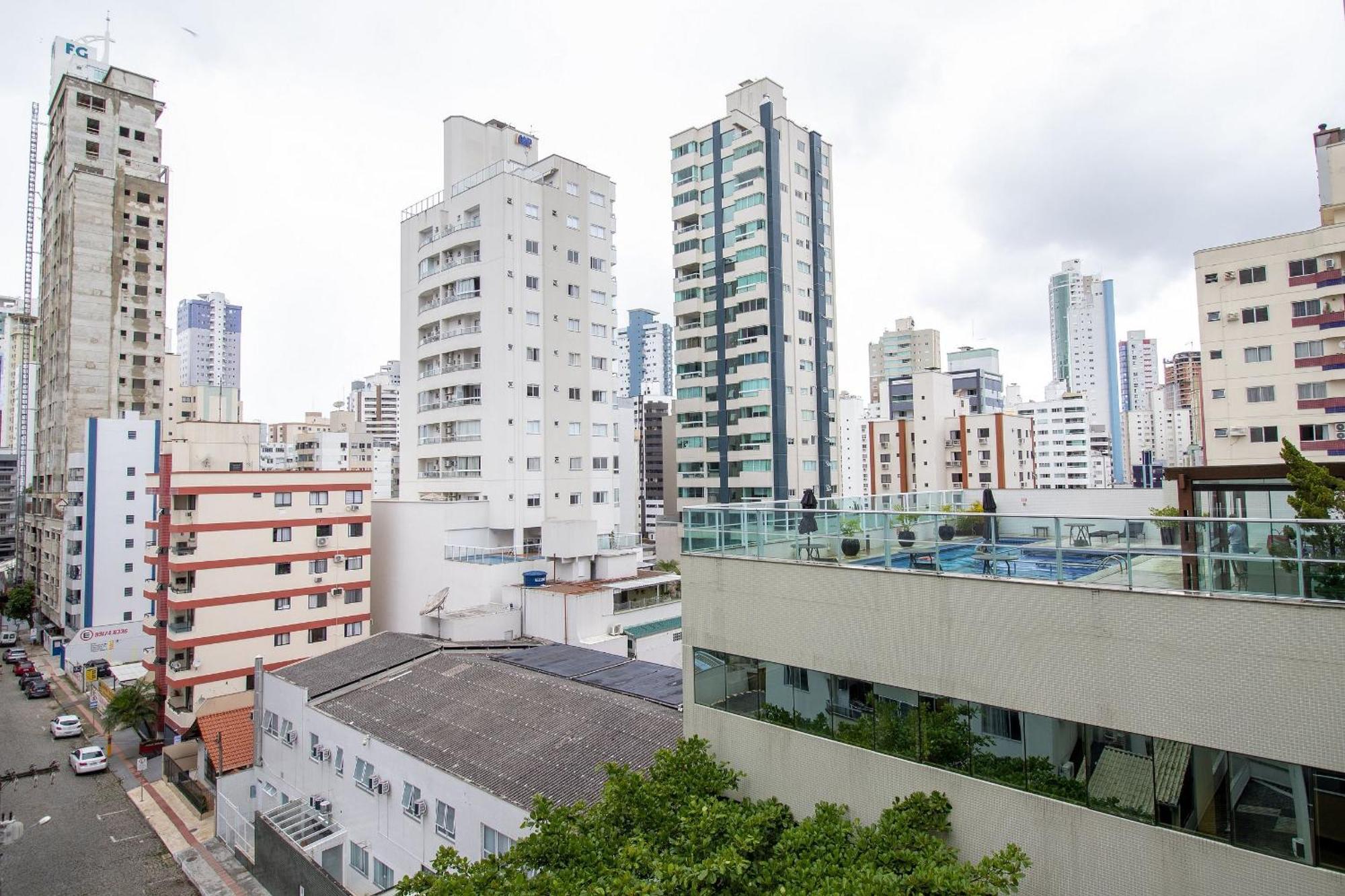 Mnt51 - Churrasq, Climatizado, 2 Dorm, Garagem * Balneario Camboriu